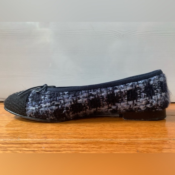 Chanel Blue Tweed Ballerina Flats - Picture 2 of 7